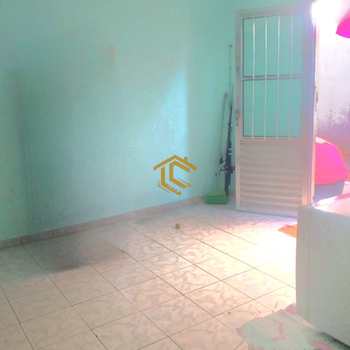 Casa em Praia Grande, bairro Melvi