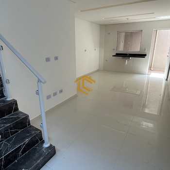 Casa em Praia Grande, bairro Maracanã