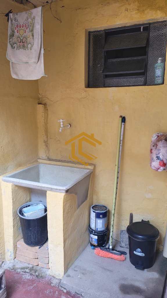 Casa em Taubaté, no bairro Parque Santo Antônio