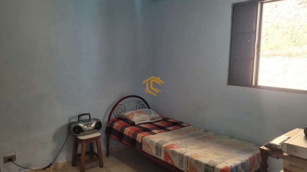 Casa em Taubaté, no bairro Parque Santo Antônio