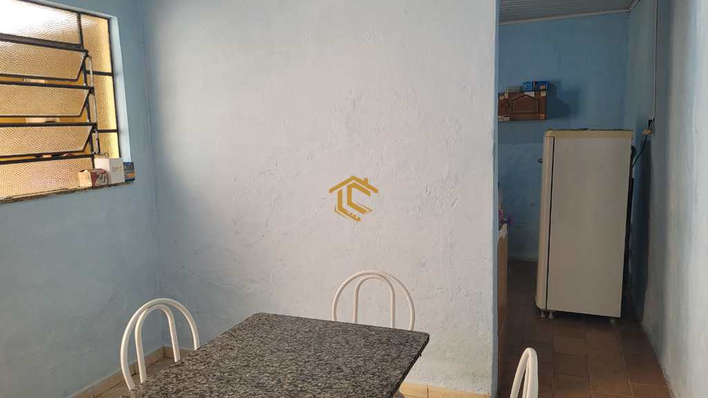 Casa em Taubaté, no bairro Parque Santo Antônio
