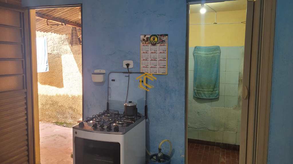Casa em Taubaté, no bairro Parque Santo Antônio