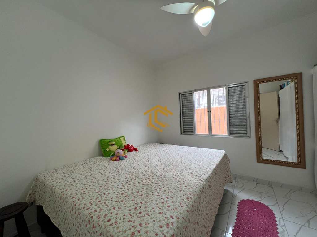 Casa em Praia Grande, no bairro Caiçara