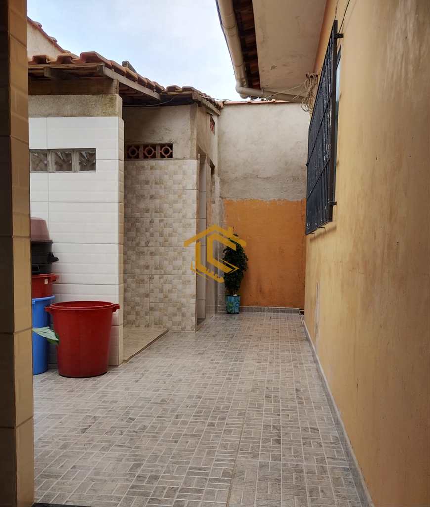 Casa em Praia Grande, no bairro Caiçara