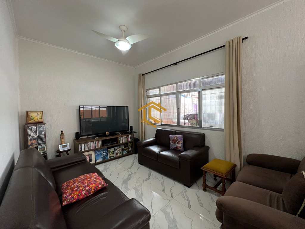 Casa em Praia Grande, no bairro Caiçara