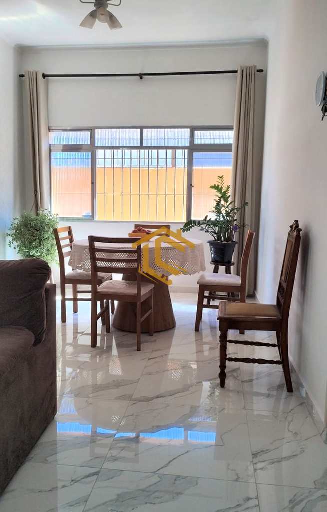 Casa em Praia Grande, no bairro Caiçara