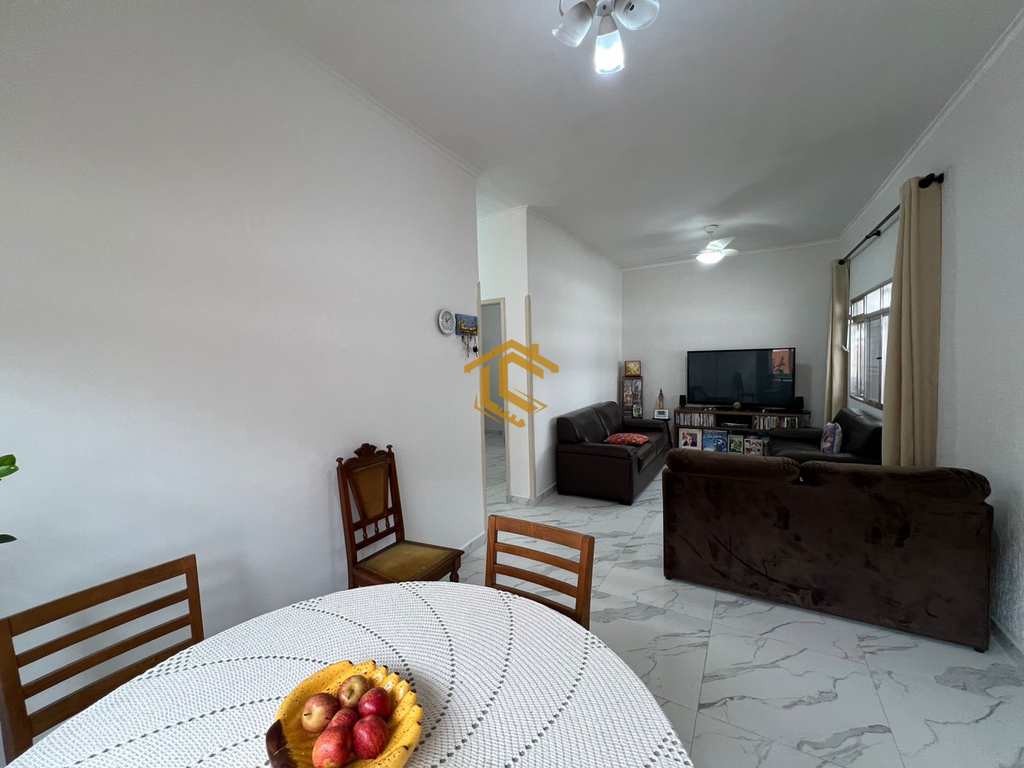 Casa em Praia Grande, no bairro Caiçara