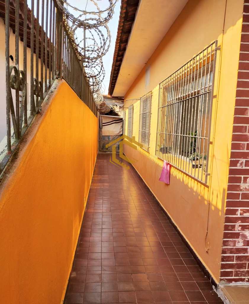 Casa em Praia Grande, no bairro Caiçara