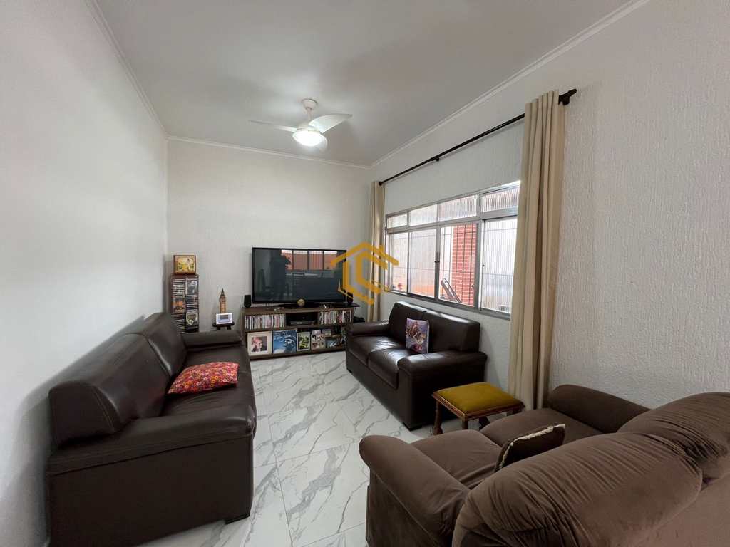 Casa em Praia Grande, no bairro Caiçara