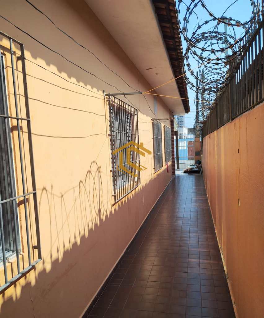 Casa em Praia Grande, no bairro Caiçara