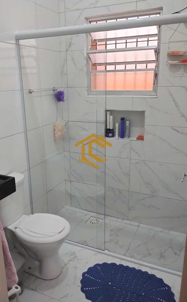 Casa em Praia Grande, no bairro Caiçara