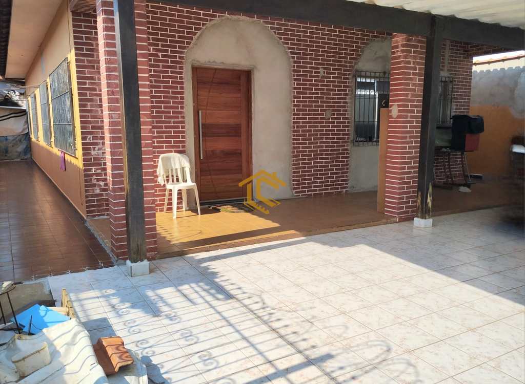 Casa em Praia Grande, no bairro Caiçara