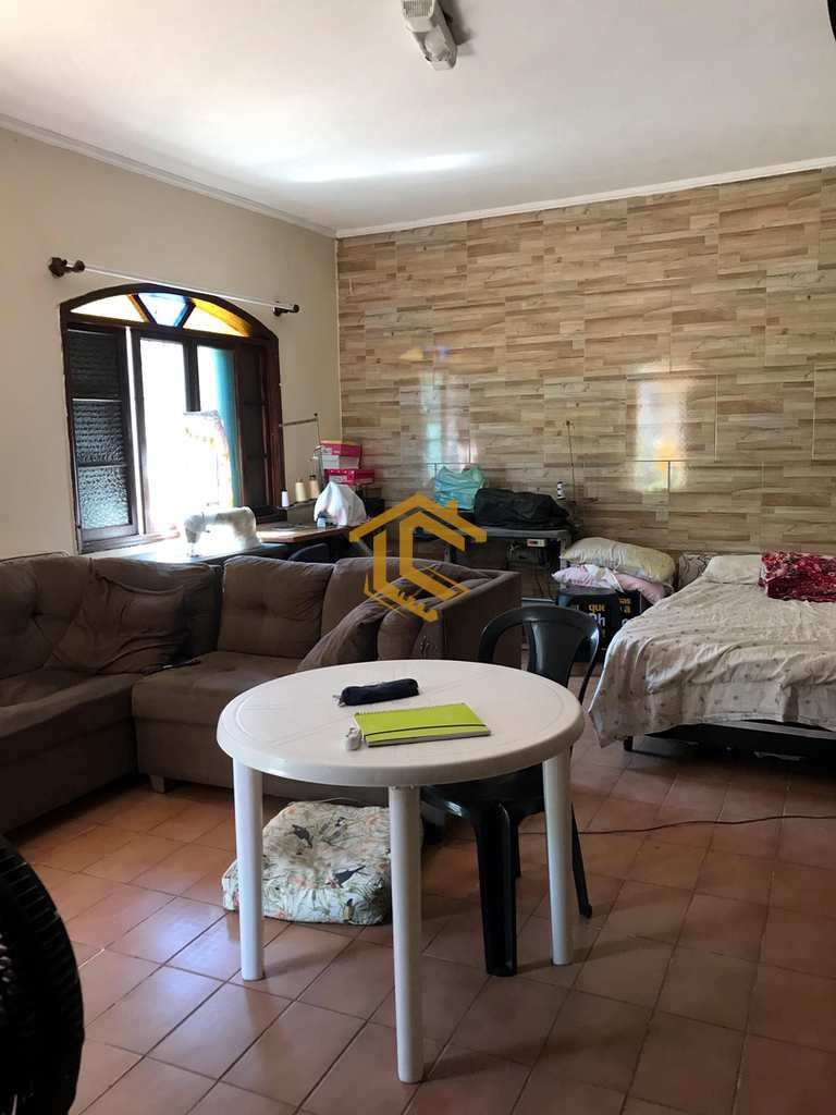 Casa em Praia Grande, no bairro Caiçara