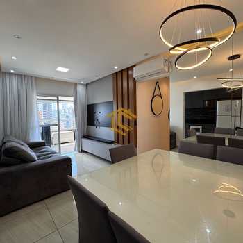 Apartamento em Praia Grande, bairro Guilhermina