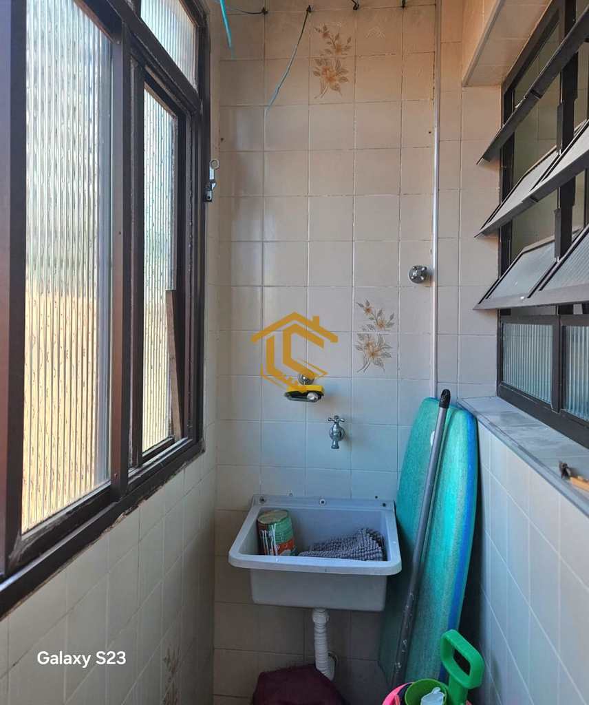 Casa em Praia Grande, no bairro Caiçara