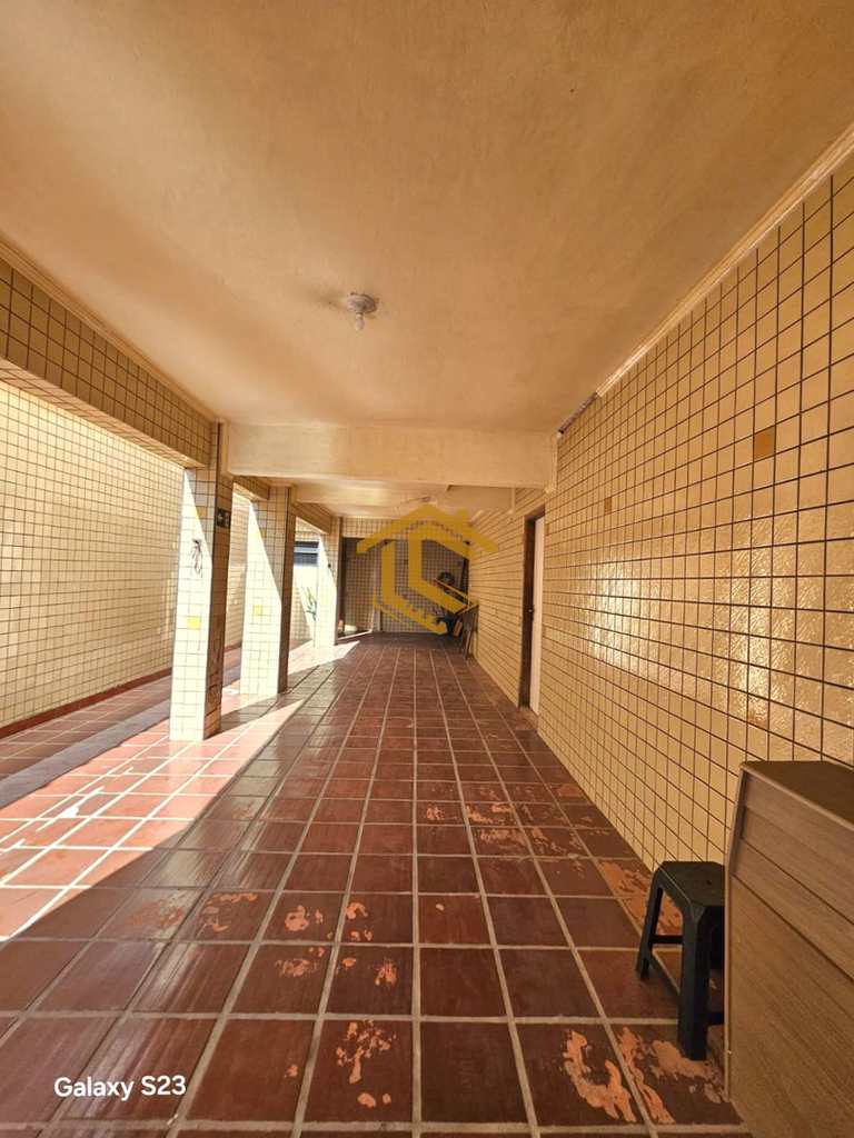 Casa em Praia Grande, no bairro Caiçara