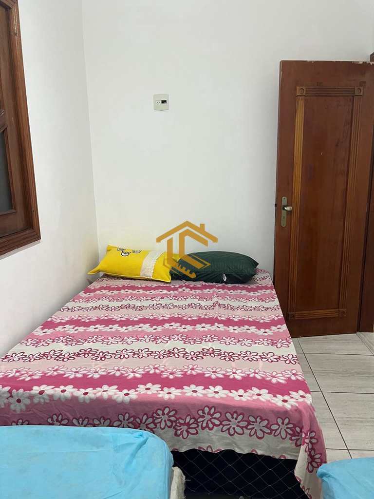 Casa em Praia Grande, no bairro Caiçara