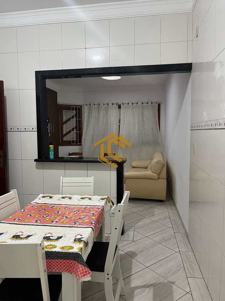 Casa em Praia Grande, no bairro Caiçara