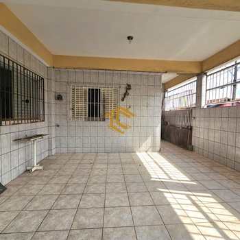 Casa em Praia Grande, bairro Mirim