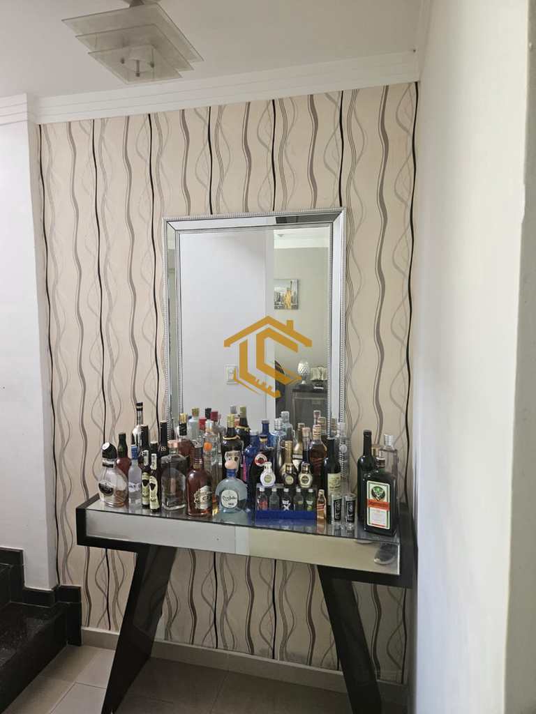 Casa em Praia Grande, no bairro Ocian