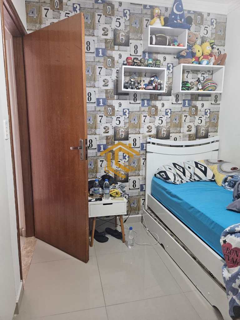 Casa em Praia Grande, no bairro Ocian