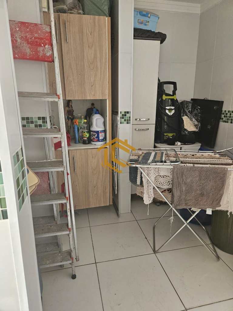 Casa em Praia Grande, no bairro Ocian