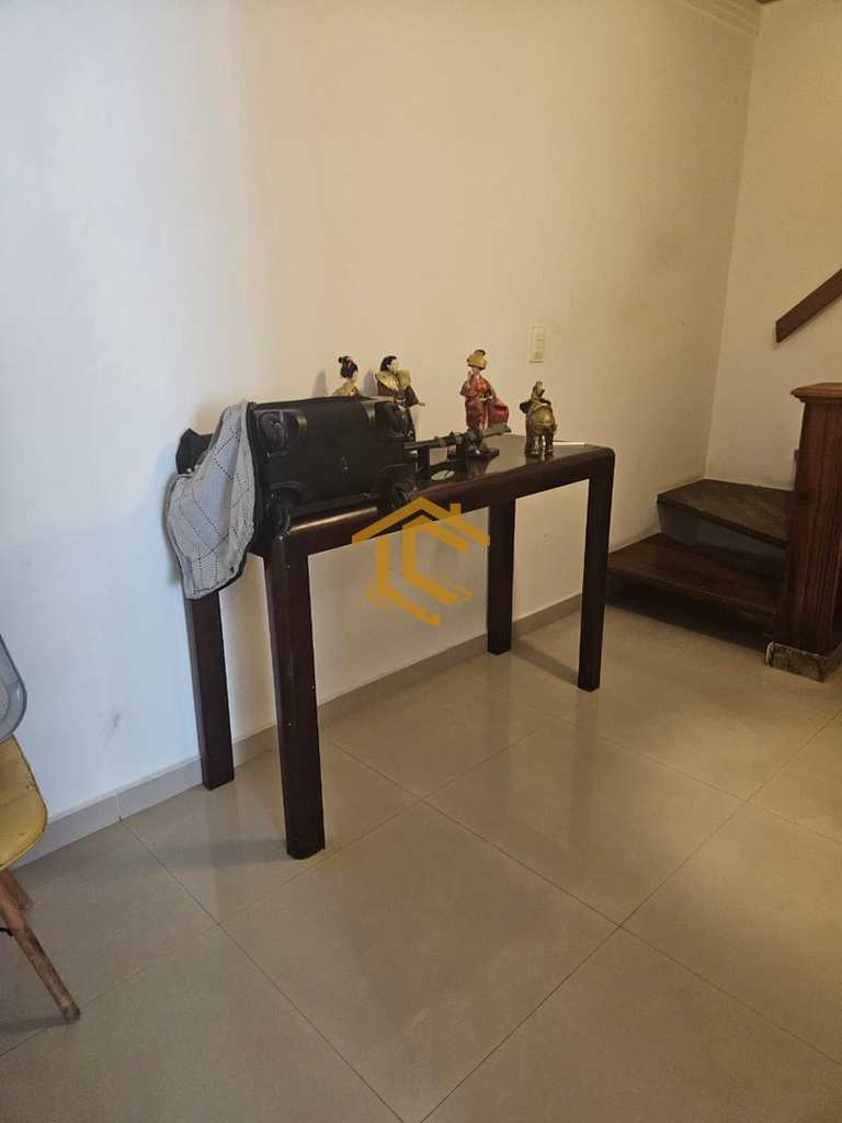 Casa em Praia Grande, no bairro Ocian