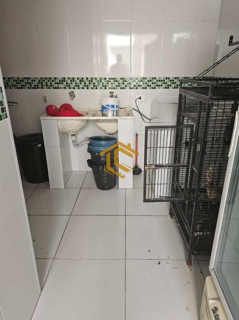 Casa em Praia Grande, no bairro Ocian