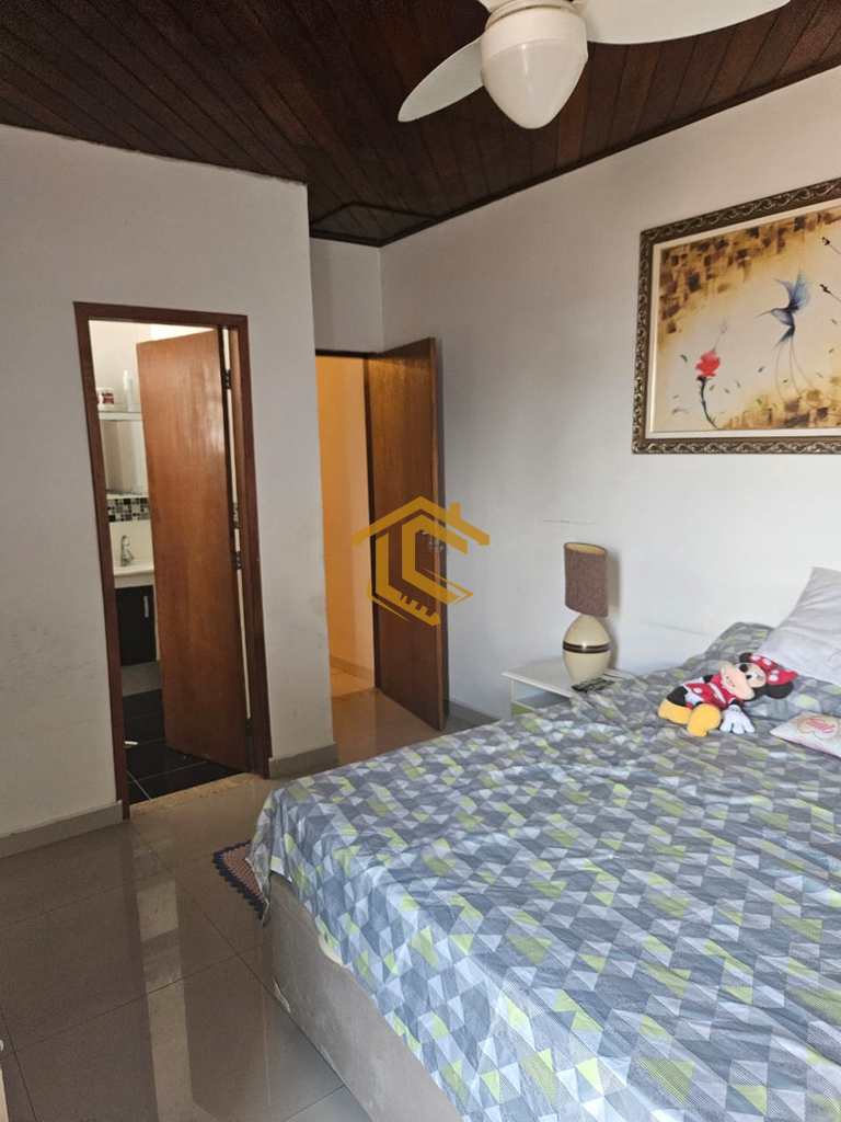 Casa em Praia Grande, no bairro Ocian