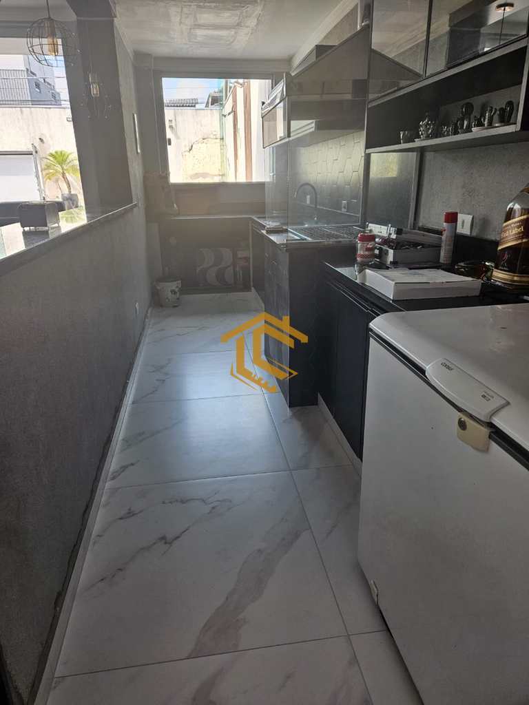 Casa em Praia Grande, no bairro Ocian