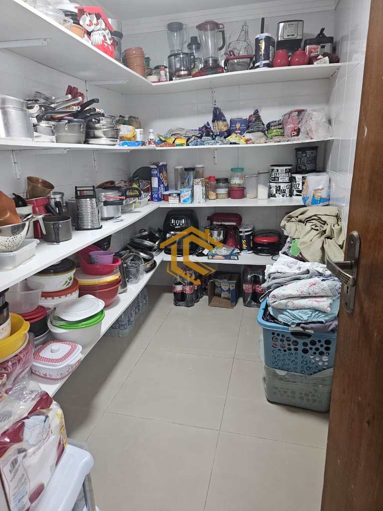 Casa em Praia Grande, no bairro Ocian