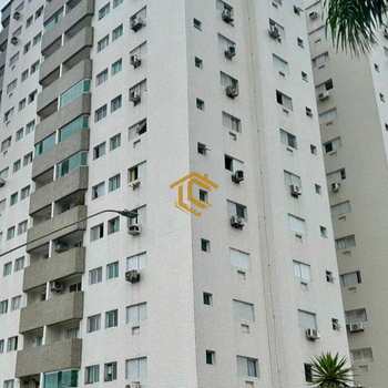 Apartamento em Praia Grande, bairro Guilhermina
