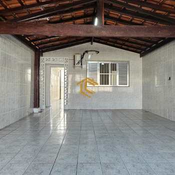 Casa em Praia Grande, bairro Mirim