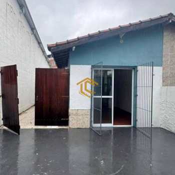 Casa em Praia Grande, bairro Caiçara