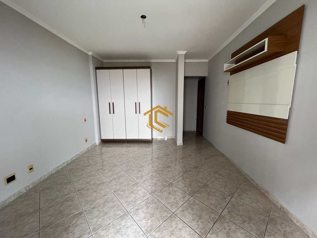 Apartamento em Praia Grande, no bairro Caiçara