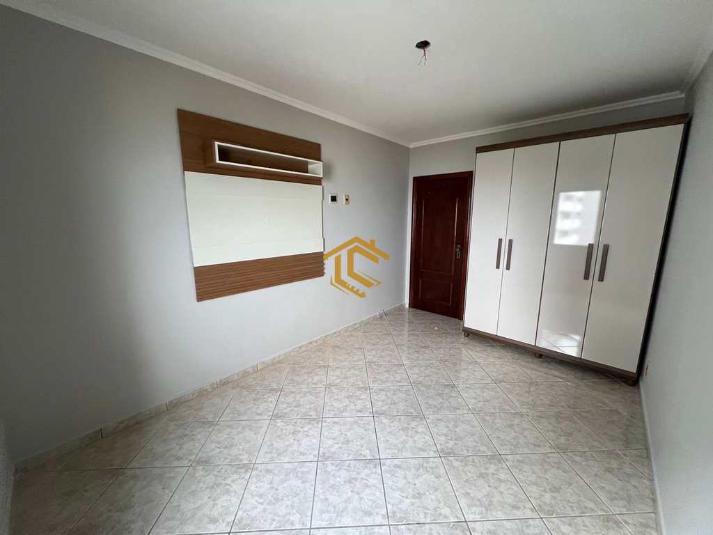 Apartamento em Praia Grande, no bairro Caiçara