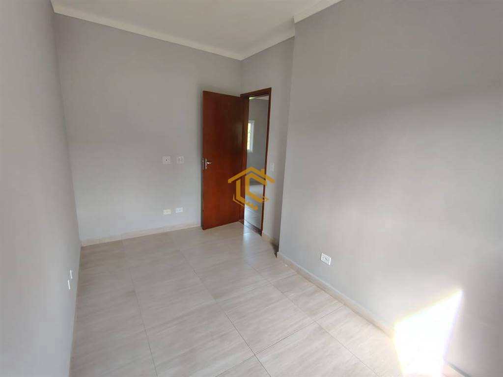 Casa em Praia Grande, no bairro Melvi