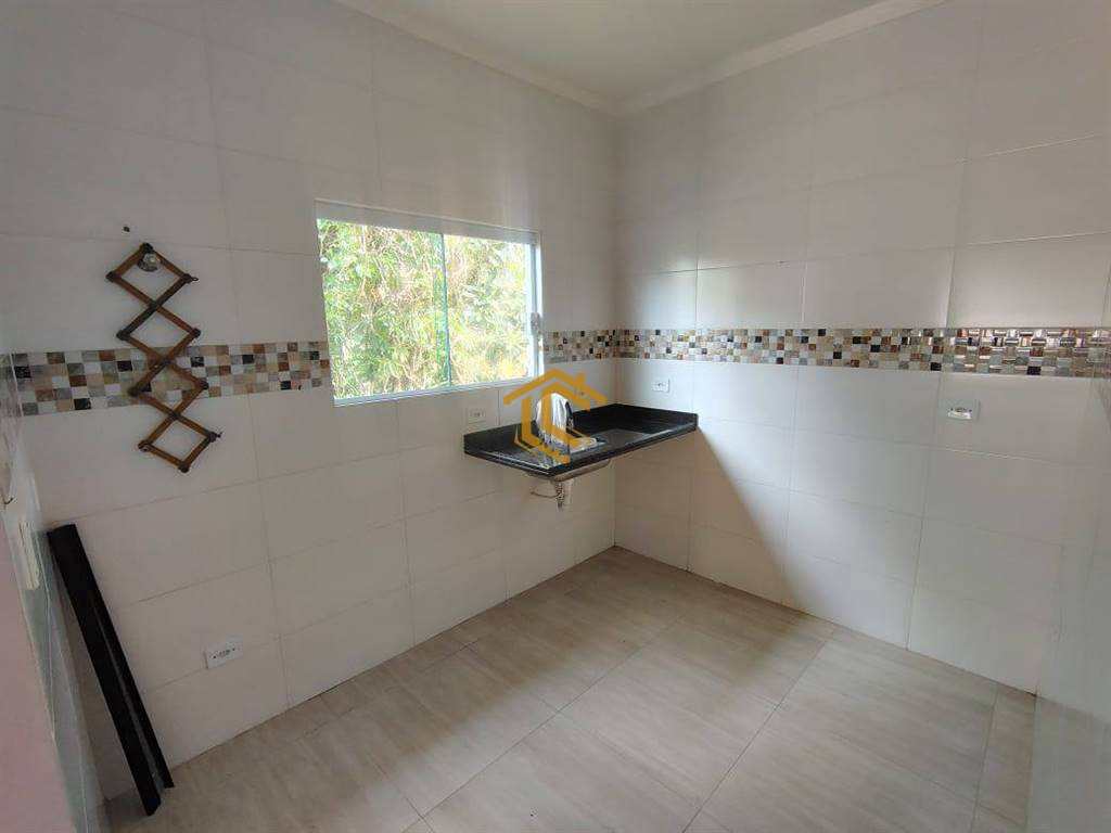 Casa em Praia Grande, no bairro Melvi