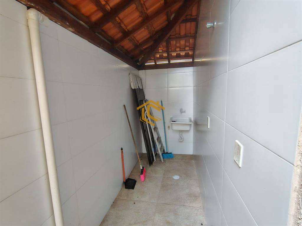 Casa em Praia Grande, no bairro Melvi