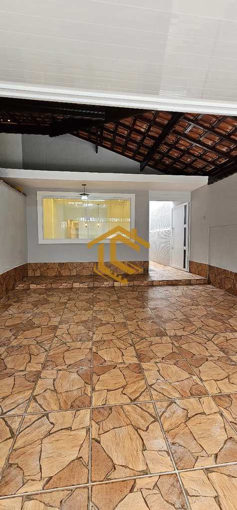 Casa em Praia Grande, no bairro Caiçara