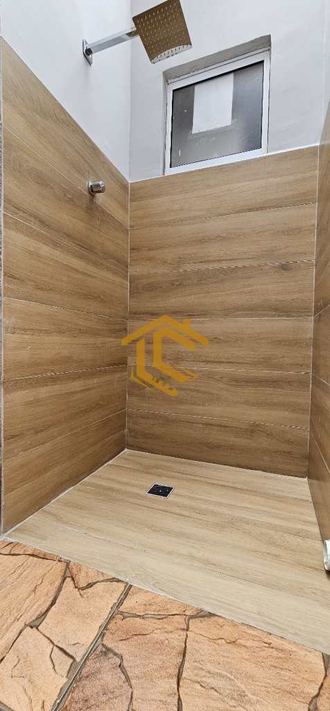 Casa em Praia Grande, no bairro Caiçara