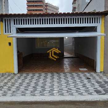 Casa em Praia Grande, bairro Caiçara