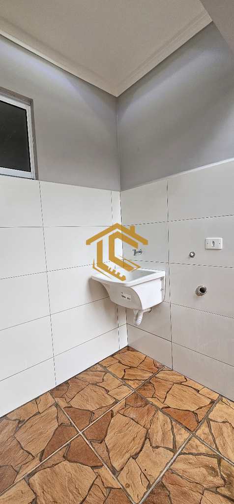 Casa em Praia Grande, no bairro Caiçara