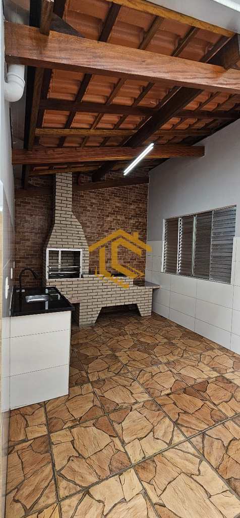 Casa em Praia Grande, no bairro Caiçara