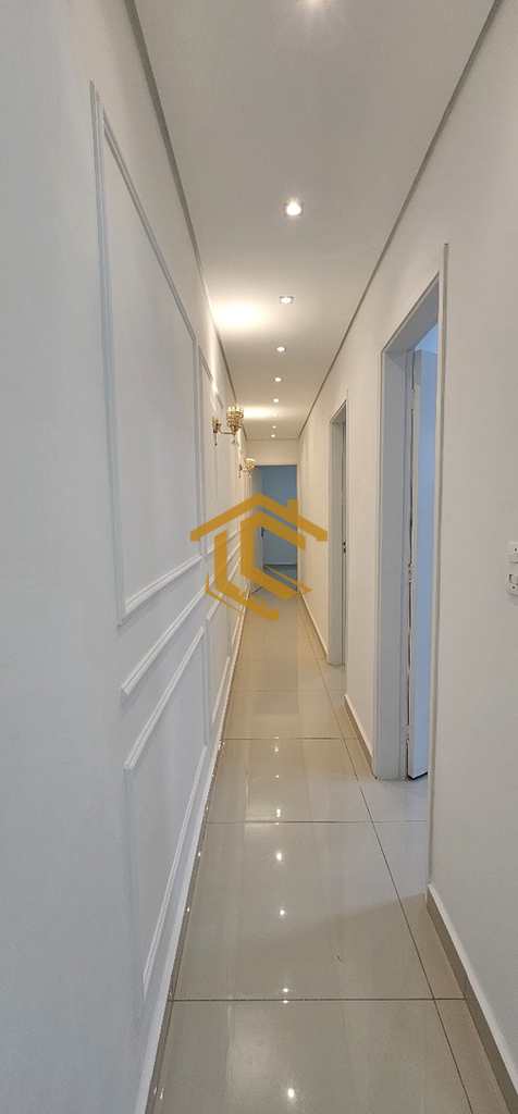 Casa em Praia Grande, no bairro Caiçara