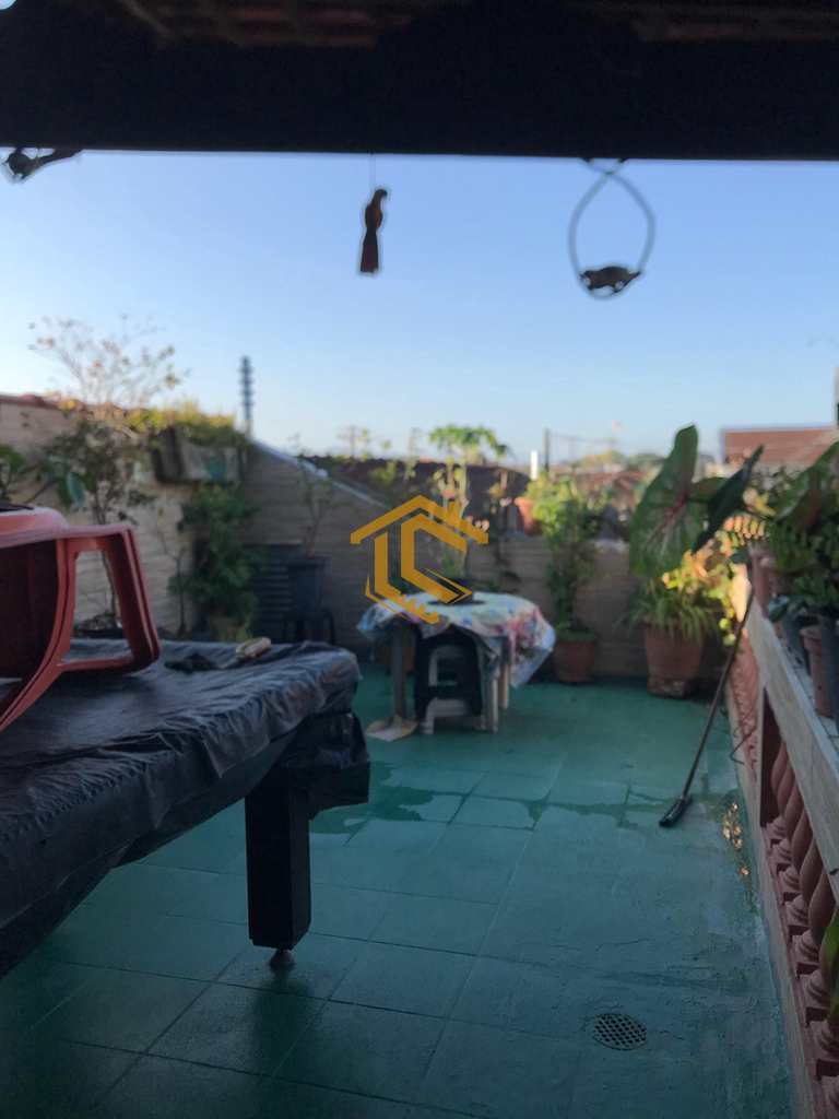 Casa em Praia Grande, no bairro Caiçara