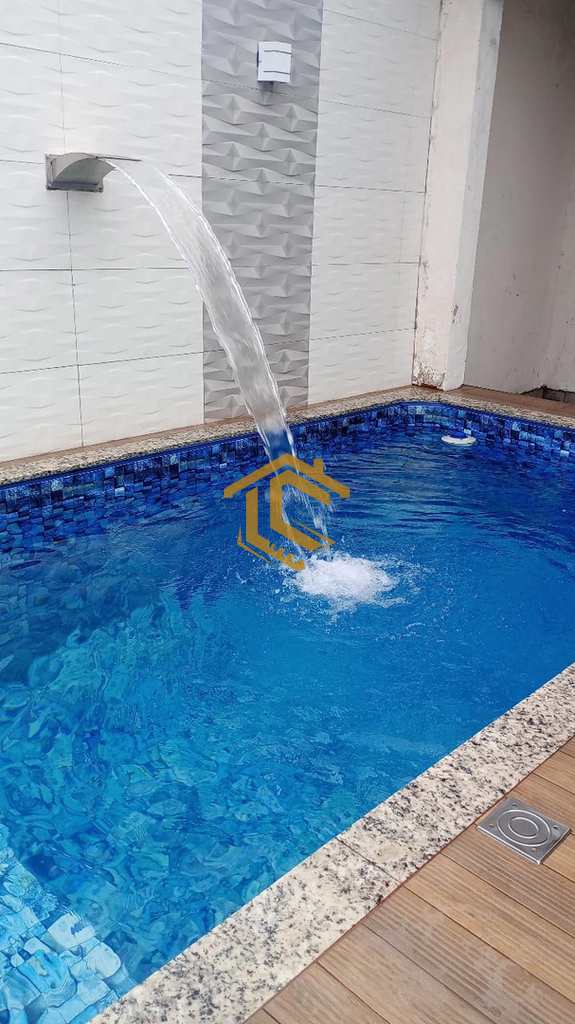 Casa em Praia Grande, no bairro Caiçara