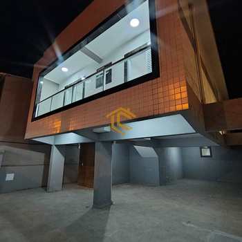 Casa em Praia Grande, bairro Samambaia