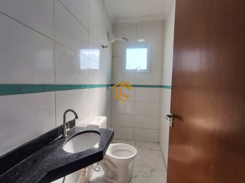 Casa em Praia Grande, no bairro Samambaia