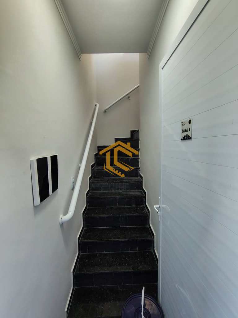 Casa em Praia Grande, no bairro Samambaia